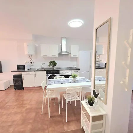 Junto A La Playa Con Jardin Privado- Isla Sol 5909