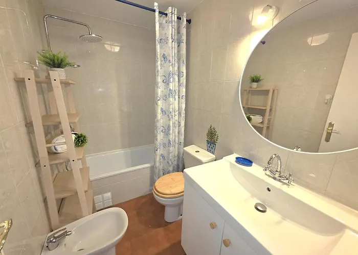 Junto A La Playa Con Jardin Privado- Isla Sol 5909